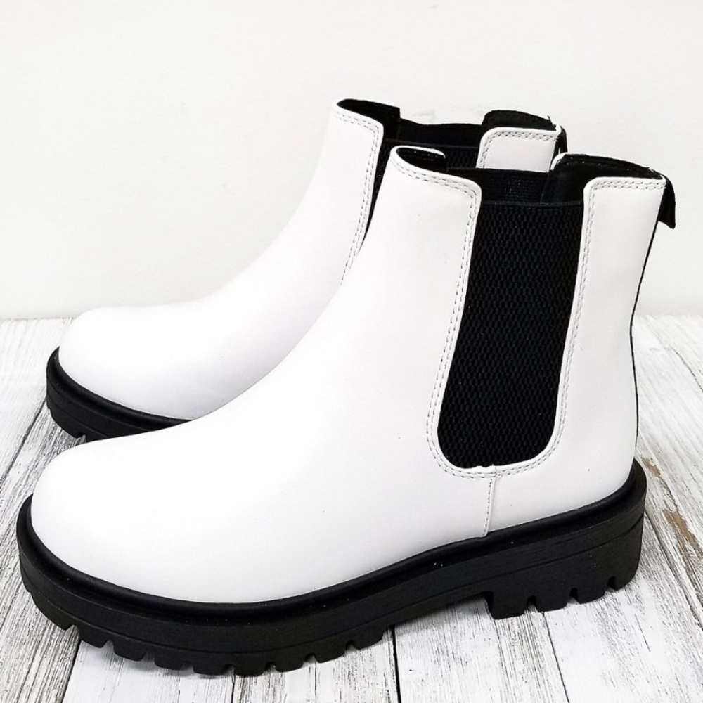 black and white booties!